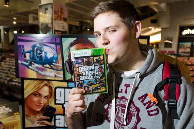 'GTA V', o jogo mais esperado do ano, chega às lojas - AFP PHOTO / LEON NEAL 