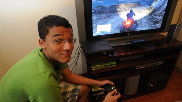 Pais devem acompanhar de perto os jogos de videogame - Cristina Horta/EM/D.A Press