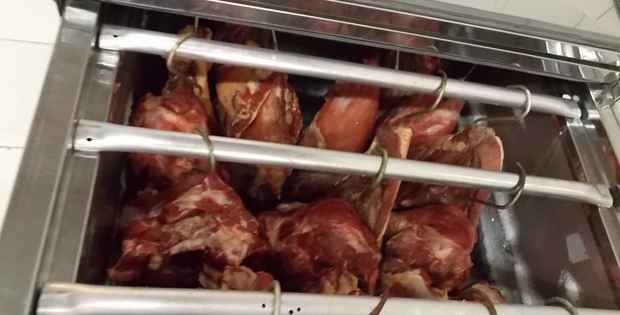 PM de Meio Ambiente fecha matadouro clandestino e apreende 5 toneladas de carne em MG - Divulgação/IMA