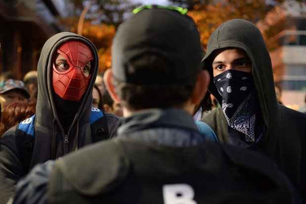 Especialistas criticam medidas anunciadas pelos governos para lidar com vandalismo nos protestos - AFP PHOTO / TASSO MARCELO 