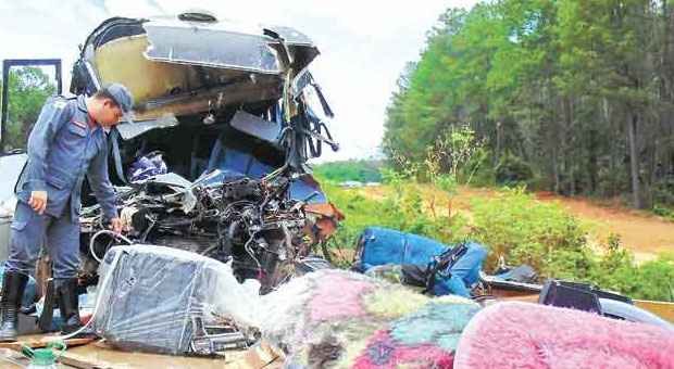 Acidente que matou 14 infla número de mortes de pacientes em estradas de Minas  - Rogeriano Cardoso/Esp. EM