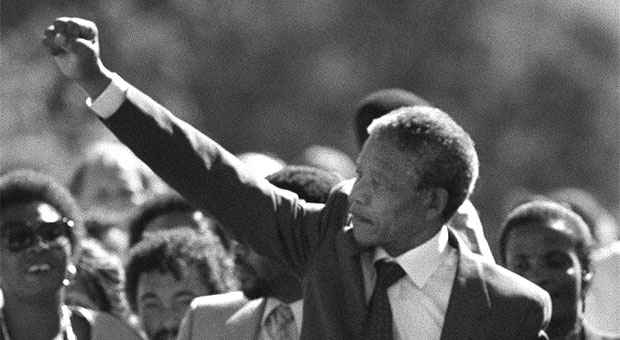 Invictus: o poema que deu forças a Mandela durante os anos de prisão - AFP PHOTO FILES / ALEXANDER JOE