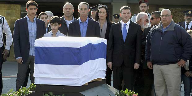Depois de homenagens, Ariel Sharon é sepultado - AFP Photo/Gali Tibbon