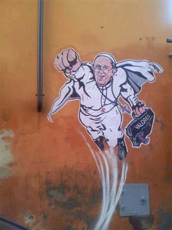 Vaticano posta no Twitter grafite do papa Francisco vestido de super-homem - Reprodução Internet/www.twitter.com/PCCS_VA