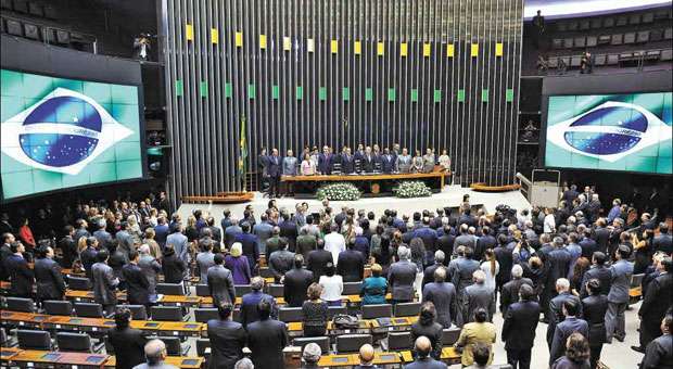 Ano legislativo começa com pautas deixadas de lado em 2013 - Zeca Ribeiro/Agência Câmara
