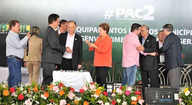 Dilma se transforma em mediadora de conflito entre prefeito de Betim e servidores - Alexandre Guzanshe/EM/D.A Press