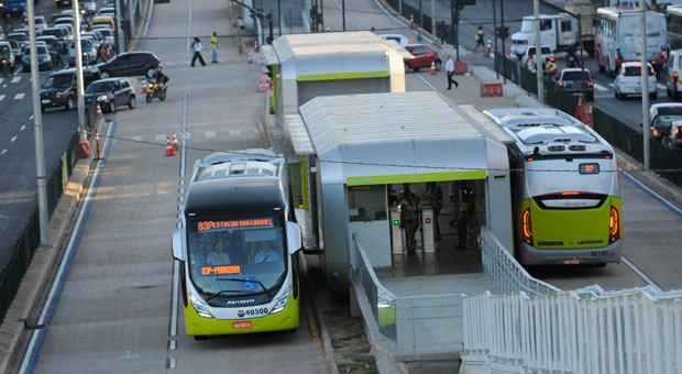 Veja o histórico do aumento das passagens de ônibus em BH desde 2011 - Gladyston Rodrigues/EM/D.A Press - 14/3/14