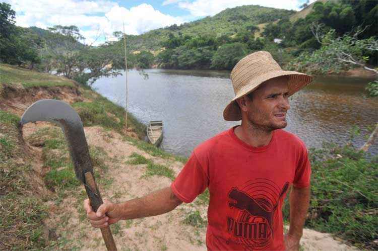 Último reduto dos peixes Andirás, alto do Rio Santo Antônio é ameaçado por projetos - LEANDRO COURI/EM/D.A PRESS