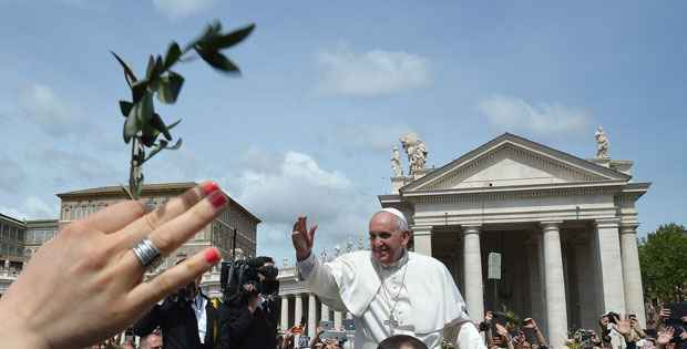 Papa pede a católicos que questionem se são fieis a Jesus ou traidores - ALBERTO PIZZOLI / AFP