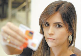 Tentativas de compra com cartões clonados em lojas virtuais somaram R$ 350 mi no país em 2013 - Rodrigo Clemente/EM/D.A Press