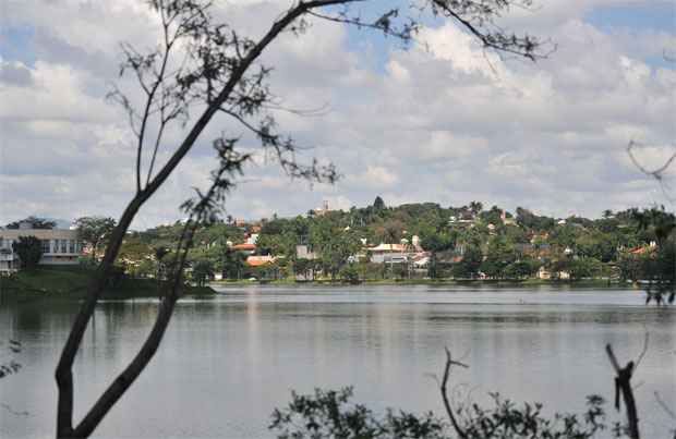 Propostas da prefeitura  alteram quiosques, muros e jardins em BH - Alexandre Guzanshe/EM/D.A Press