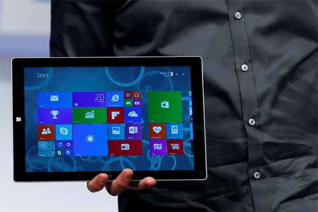 Microsoft tenta substituir laptops com nova versão do tablet Surface - REUTERS/Brendan McDermid