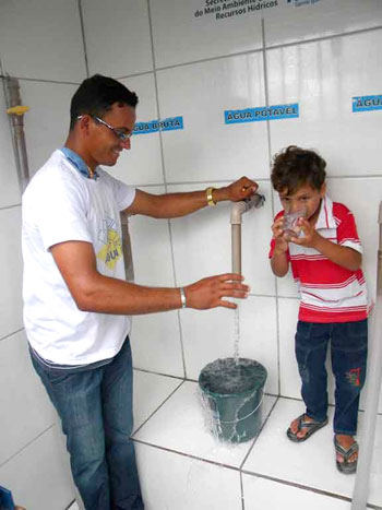 Equipamento de dessalinização põe fim a drama da falta d´água em município alagoano - Mateus Parreiras/EM/D.A/PRESS
