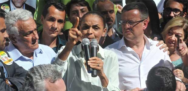  Marina Silva discursa em frente à Câmara de Betim e infringe legislação eleitoral - Leandro Couri/EM/D.A Press 