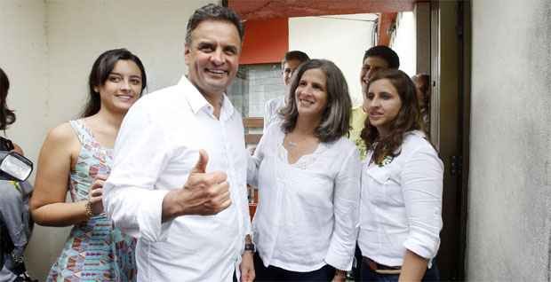 Aécio garante apoio dos Campos e corteja Marina - André Dusek/Estadão Conteúdo