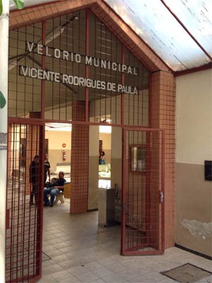 Depoimento de mãe que esqueceu filha em carro na Pampulha ainda não foi marcado - Edésio Ferreira/EM/D.A.Press