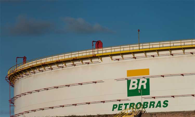 Rombo na Petrobras equivale ao valor de 145 milhões de barris de petróleo - AFP PHOTO/Yasuyoshi CHIBA 