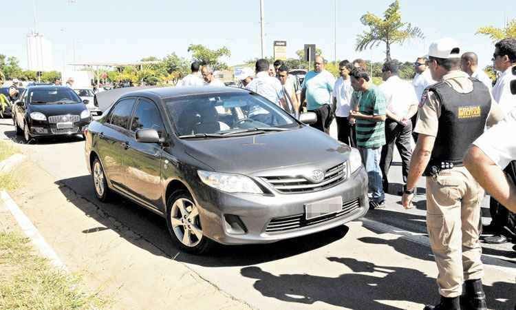 Fiscalização de transporte clandestino em Confins será intensificada - PAULO FILGUEIRAS/EM/D.A PRESS