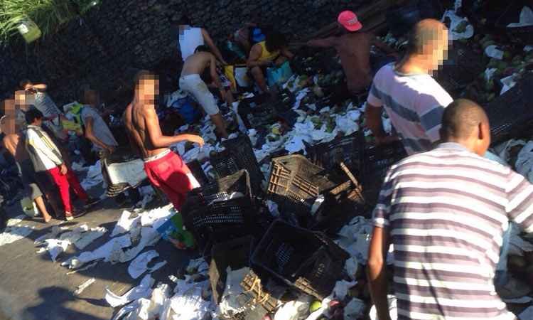 Carga de manga é saqueada perto do Anel Rodoviário - Bruna Sodré/Divulgação