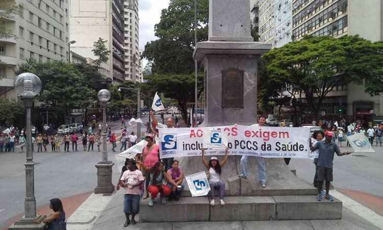 Agentes de saúde fazem passeata no Centro de Belo Horizonte - Sindibel/Divulgação