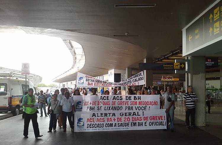 Agentes de saúde protestam no aeroporto de Confins -  Sindicato dos Servidores Públicos Municipais de Belo Horizonte (Sindibel)/Divulgação 