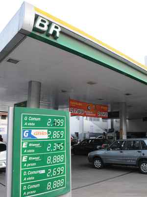 Gasolina sobe 9,73% nos postos de BH  - Marcos Vieira/EM/D.A Press