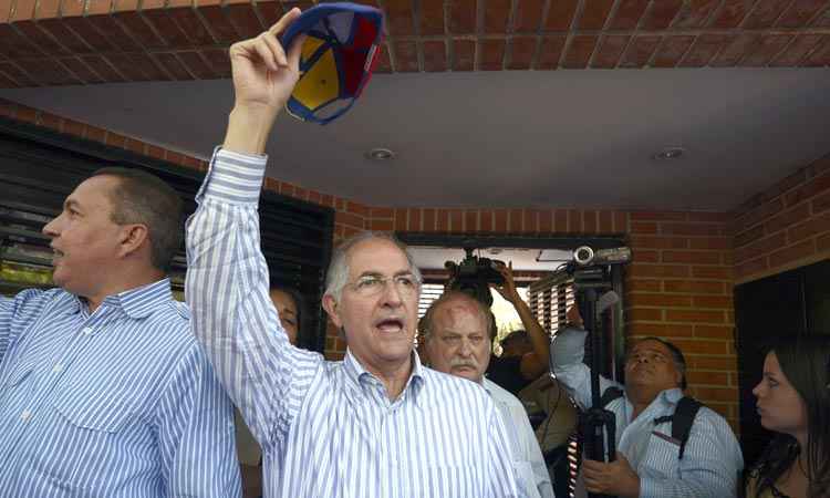 Prefeito de Caracas, um dos principais opositores ao chavismo, é preso na Venezuela - JUAN BARRETO 