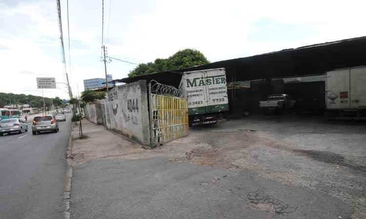 PBH abre licitação para vender terrenos na Antônio Carlos  invadidos na década de 1960  - FOTOS BETO NOVAES/EM/D.A PRESS

