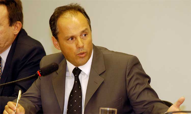 Ex-tesoureiro do PL pede perdão de pena no mensalão - 08/12/2005 -  Daniel Ferreira/CB/D.A Press 