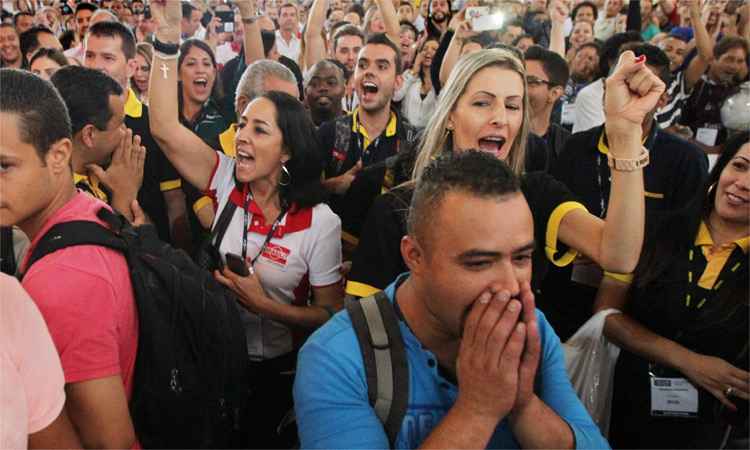 PM convoca 15 mil para acompanhar protestos contra Dilma - Clayton de Souza/Estadão Conteúdo