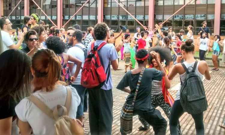 Estudantes fazem protesto contra a homofobia na Universidade Federal de Ouro Preto - Divulgação