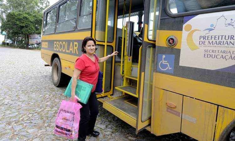 Professores enfrentam desafios diários de deslocamento para manter missão de educar - JAIR AMARAL/EM/D.A Press