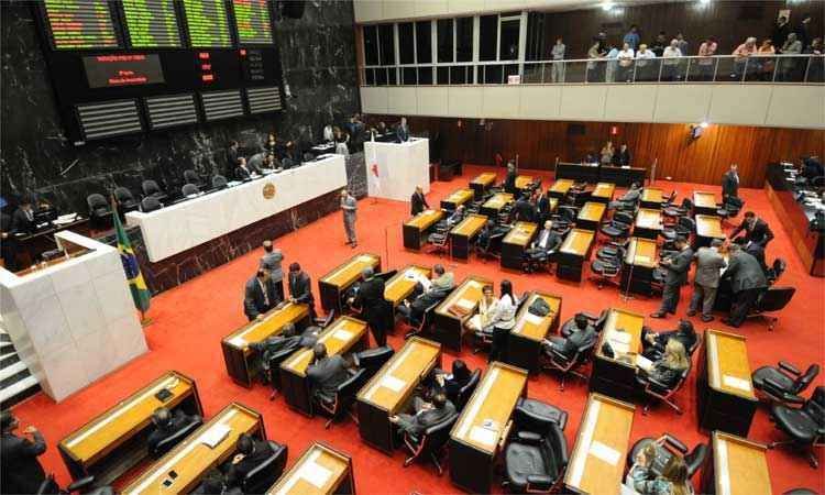 Deputados protocolam pedido para revogar medalha da Inconfidência dada a líder do MST  - Gladyston Rodrigues/EM/D.A Press