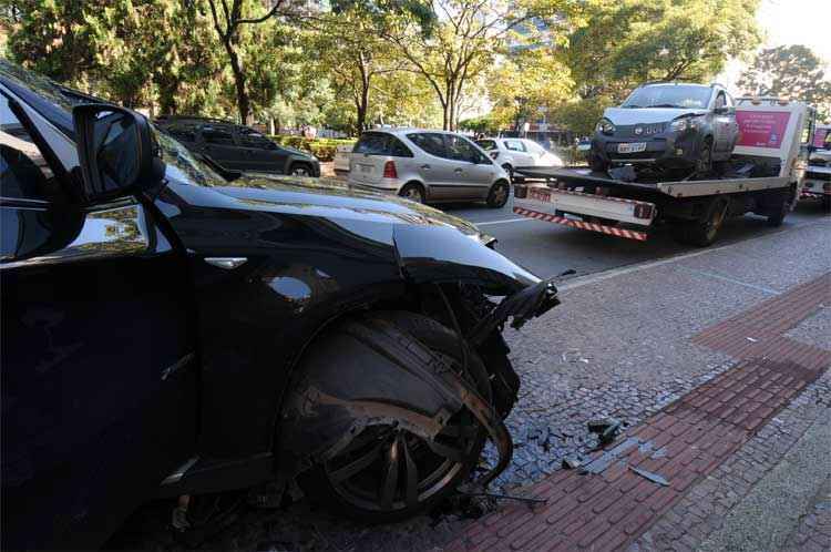 Motorista de BMW envolvida em acidente nega ter bebido, diz delegado - Cristina Horta/EM/DA Press