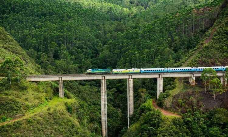 Problemas na estrada de ferro que liga Minas ao Espírito Santo causam suspensão de viagens - Mosaico Imagem/Vale/Divulgação