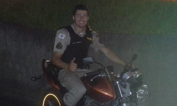 Policial militar morre ao bater moto na traseira de caminhão em Esmeraldas - Reprodução/Facebook