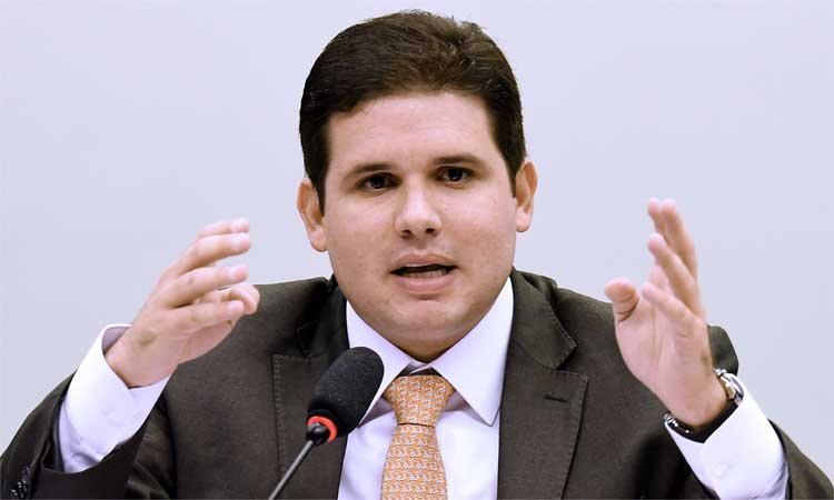 Hugo Motta recua e diz que exumação será discutida após ouvir viúva de Janene - AFP PHOTO/EVARISTO SA 