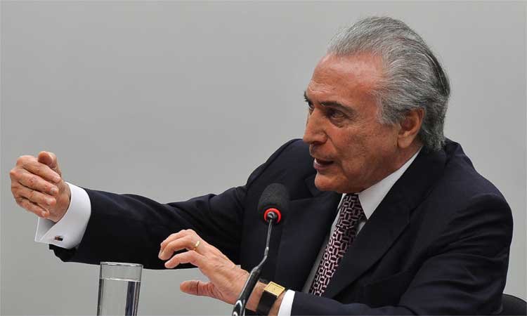 Temer disse que Levy deve ser tratado como Jesus Cristo e não como Judas 