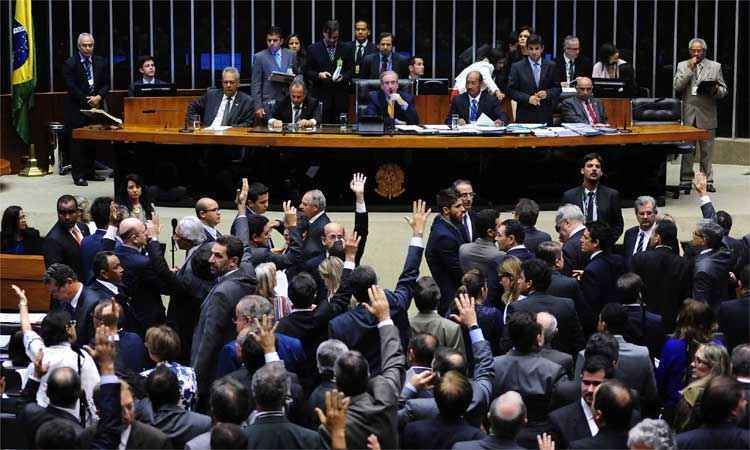 Câmara rejeita voto facultativo e mantém obrigatoriedade atual - Gustavo Lima - Câmara dos Deputados