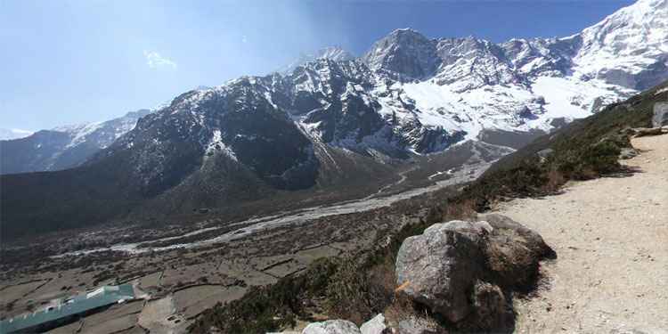 Terremoto do Nepal deslocou o monte Everest, afirma estudo chinês - Reprodução/Google Maps
