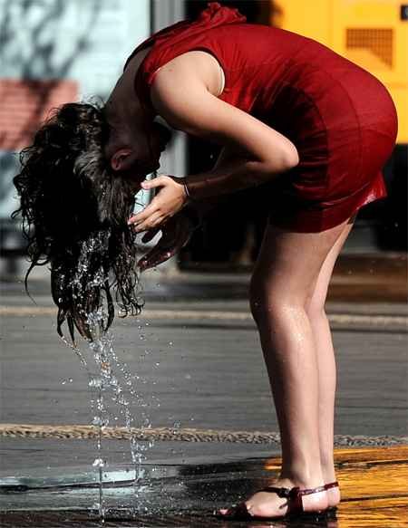 Com temperatura perto de 44ºC, Espanha e Portugal emitem alerta de risco extremo - CRISTINA QUICLER / AFP