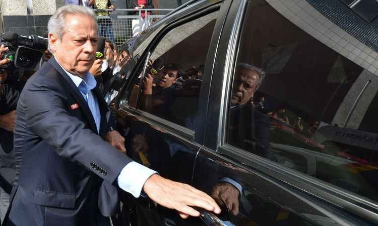 Deputado do Paraná pede revogação de título de cidadão honorário de Dirceu -  Fabio Rodrigues Pozzebom/ Agência Brasil