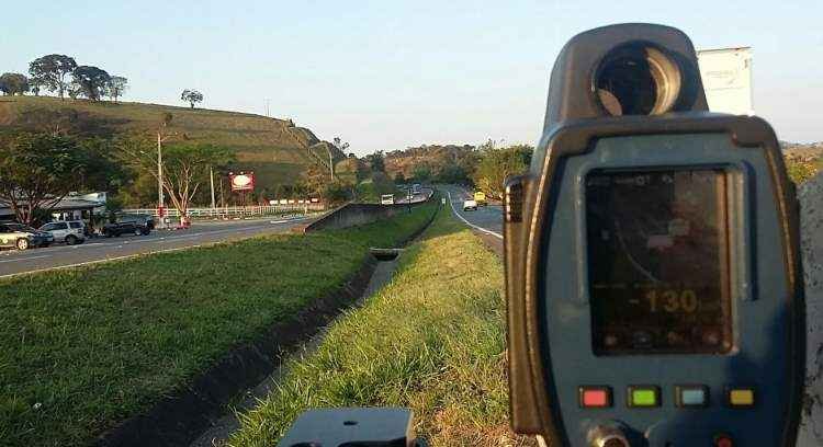 Ação da PRF em MG flagra 1,2 mil veículos em alta velocidade e ultrapassagens proibidas - Polícia Rodoviária FEderal (PRF) / Divulgação