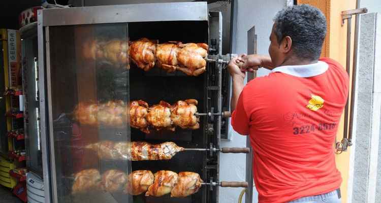 Venda de frango assado cai 30% em BH  - Paulo Filgueiras/EM/D.A Press