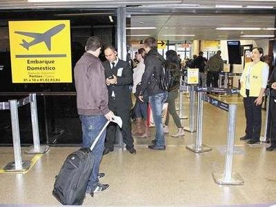 Viagem em promoção pode ter preço multiplicado em caso de remarcação - Edésio Ferreira/EM/D.A Press-6/6/13
