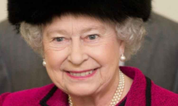 Elizabeth II é a monarca a ficar mais tempo no posto no Reino Unido - Rainha Elizabeth II supera a marca de sua tataravó, a rainha Vitória