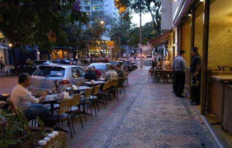 Moradores criam petição para convencer prefeito de BH a vetar projeto contra bares - Cristina Horta/EM/D.A Press
