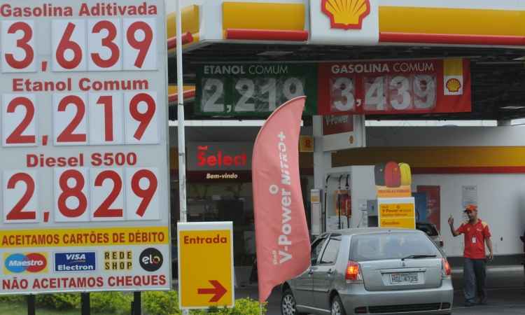 Aplicativos podem ajudar motoristas a economizar na hora de abastecer; veja dicas - Gladyston Rodrigues/EM/D.A Press