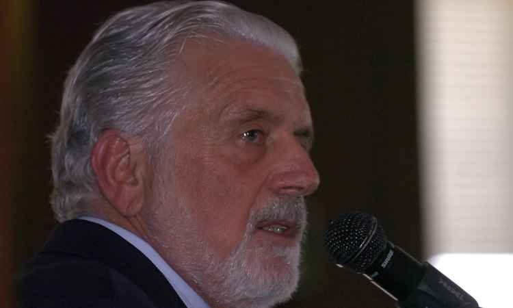 Batalha agora é no Congresso, diz Jaques Wagner sobre reprovação de contas - Cristina Horta/EM/D.A Press - 13/10/11