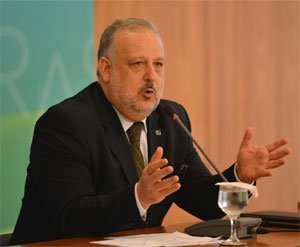 Por ajuste fiscal, governo busca agenda positiva - José Cruz/Agência Brasil